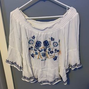 Off-the-shoulder Flowy Blouse LARGE